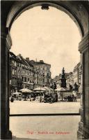 Graz, Ausblick vom Rathhaustor, Weinstube / market viewn from the town halls gate, shop of Max Metzl, wine hall (EK)