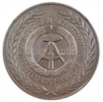 NDK ~1970. "A Német Demokratikus Köztársaság Határőrsége" kétoldalas, ezüstözött fém emlék...