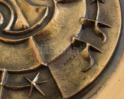 Máté János (1938-2014): Bronz fali dísztányér, jelzett, d: 18 cm