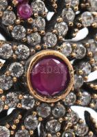 Ezüst(Ag) gyűrű kövekkel gazdagon kirakva, jelzett, méret: 57, bruttó: 8,7 g