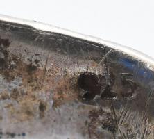 Ezüst(Ag) gyűrű kék kővel, jelzés nélkül, méret: 57, bruttó: 10,8 g