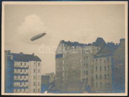 1931 Budapest, Zeppelin Budapest felett, fotó, 11x8 cm