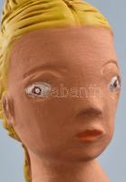 KM jelzéssel: Kenyérszeletelő, festett terrakotta, m: 28 cm