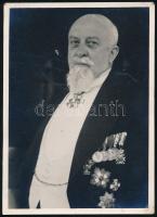 Procopius Béla (1868-1945) numizmatikus, athéni nagykövet fotója kitüntetésekkel (176x127mm) / Photo of Béla Procopius (1868-1945) numismatist, Hungarian ambassador to Greece
