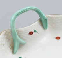 Herendi csipkebogyó mintás leveles kínáló tál, kézzel festett, jelzett, kopásnyomokkal, kis vízkőfol...