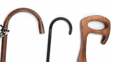 3 db régebbi esernyő (közte sétapálcás, fa nyelűek), változó állapotban (az egyik megkímélt, jó álla...