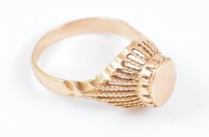 Arany (14k/Au) 2 db arany gyűrű, jelzett, bruttó: 5,3g m: 52-56