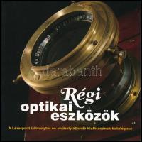 Régi optikai eszközök. A Lézerpont Látványtár és -műhely állandó kiállításának katalógusa. Miskolc, én., Lézerpont. Gazdag képanyaggal illusztrált. Kiadói papírkötés. Megjelent 1500 példányban.