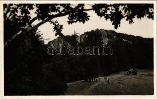 Selmecbánya, Banská Stiavnica; Pohlad na Sitno s Tatarskej lúky / látkép a Szitnyával a Tatár rétről / Blick auf den Sitno von der Tatarenwiese / mountain. S. Protopopov photo (ragasztónyom / glue mark)