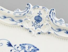 Meisseni nagy méretű porcelán tál, jelzett, másodosztály, hibátlan. 41x41 cm