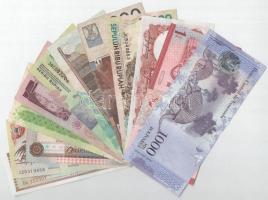 12xklf külföldi bankjegyből álló tétel, közte Omán, Kuvait, Szaúd-Arábia, Kína, stb. T:II-III-
12xd...