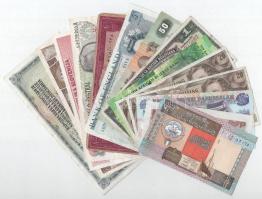 14db-os (13xklf) külföldi bankjegyből álló tétel, közte Kuvait, Nagy-Britannia, Brunei, Bolívia, Dél-Afrika T:II-III- 14pcs (13xdiff) foreign banknote lot within Kuwait, United Kingdom, Brunei, Bolivia, South Africa C:XF-VG