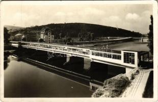 Pöstyén, Piestany; Mostná kolonáda s hotelom Thermia Palace / híd, szálloda / bridge, hotel (fl)