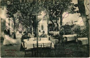 1908 Budapest I. Buzik András Öreg Diófa vendéglő kerthelyisége. Pálya utca 3. (lyukak / holes)