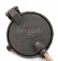 Régi öntöttvas, fém, fa, ostyasütő, kopott, h: 58 cm