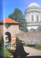 2 Esztergom vonatkozású könyv: Horler Miklós: A Bakócz kápolna. Bp.,1987, Helikon-Corvina. Kiadói ka...