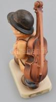 Hummel-Goebel kisfiú nagybőgővel, kézzel festett, jelzett, hibátlan, m:15 cm