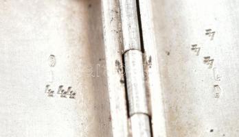 Ezüst (Ag) cigarettatárca, jelzett, 11x8cm, nettó: 138g