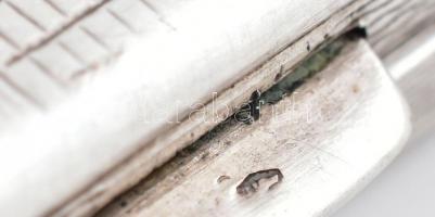 Ezüst (Ag) cigarettatárca, jelzett, 11x8cm, nettó: 138g