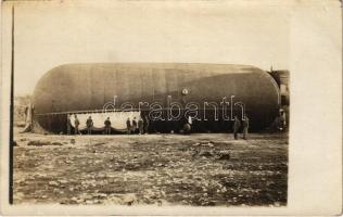 Első világháborús osztrák-magyar katonai felderítő léghajó / WWI K.u.K. military exploratory airship. photo