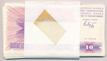 Bosznia-Hercegovina 1992. 10D (31x) eredeti banki kötegelővel, két részletben sorszámkövetők T:I,I- ...