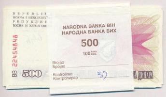 Bosznia-Hercegovina 1992. 500D (18x) eredeti banki kötegelővel, sorszámkövetők T:I Bosnia and Herzegovina 1992. 500 Dinara (18x) with original wrapper, consecutive serials C:UNC Krause P#14