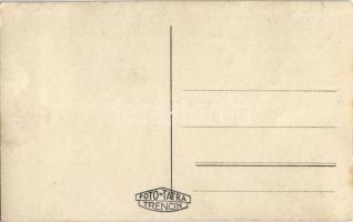 Trencsén, Trencín; népviselet, folklór / Trenciansky kroj / folklore, traditional costume. Foto-Tatr...