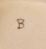 Hummel kerámia éneklő kislány madárral, kézzel festett, jelzett, madár farka sérült, m: 9 cm