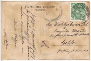 1909 SMS Árpád az Osztrák-Magyar Haditengerészet Habsburg-osztályú csatahajója, megszáradt ruhákat b...