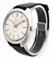 Longines Conquest kézi felhúzós karóra, működik, eredeti szíjjal, eredeti dobozában, hátoldalán grav...