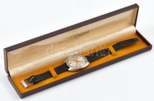 Longines Conquest kézi felhúzós karóra, működik, eredeti szíjjal, eredeti dobozában, hátoldalán grav...
