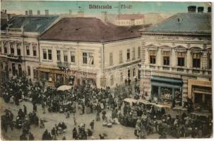 1912 Békéscsaba, Fő tér, Löwy Jakab L. és Társa, Leszich Kálmán, Kresmarik és Reisz Gyula üzlete, húscsarnok, piac, tömeg. Gesmey Soma kiadása (ragasztónyom / glue mark)