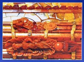 Fiziker Róbert: A legendás borostyánszoba. Bp., 2003, Kortina. Színes és fekete-fehér képekkel gazda...