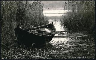 cca 1978 A. Etefavatos vintage fotóművészeti alkotása, a képmezőben jelzett, ezüst zselatinos fotópapíron, 14,8x24 cm