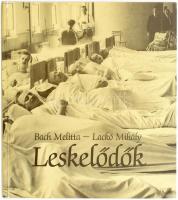 Bach Melitta-Lackó Mihály: Leskelődők. Bp.,[1992],Corvina. Gazdag fekete-fehér képanyaggal illusztrált. Kiadói papír-kötés, foltos.