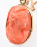 Arany (Au) 14K korall kámea fülbevalópár, jelzett, 3,5×1,3 cm, bruttó: 8,6 g