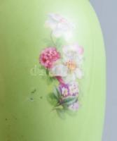 Szecessziós stílusú porcelán váza, részben kézzel festett, jelzés nélkül, kopott, m: 23 cm
