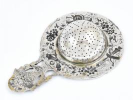 Ezüst(Ag) teaszűrő tartóval, jelzett, 11,5×7,5 cm, nettó: 116,4 g