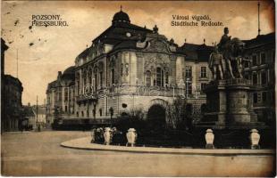 Pozsony, Pressburg, Bratislava; Városi vigadó, kisvasút, városi vasút, vonat. Kaufmann kiadása / street view, urban railway, train (r)