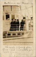 1911 An Bord der Huronic / SS HURONIC Great Lakes passenger steamship, board with tourists. photo (kis szakadás / small tear)