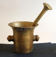 Régi nagy méretű réz mozsár, törővel, szép állapotban, méretek: mozsár 15cm, törő 29cm magas