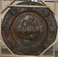 XVIII. századi nagyméretű "Szent György és a sárkány" oltalmazótál vörösrézből, korának megfelelő állapotban, 95cm-es átmérővel