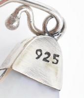 Ezüst(Ag) gyöngyházas fülbevalópár, jelzett, h: 2,5 cm, bruttó: 7 g