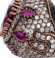 Ezüst(Ag) gyűrű szintetikus rubinokkal, jelzett, méret: 59, bruttó: 14 g