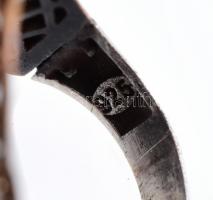 Ezüst(Ag) gyűrű szintetikus rubinokkal, jelzett, méret: 59, bruttó: 14 g