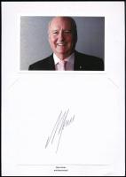 Alan Jones (1946-) autóversenyző aláírása papírlapon