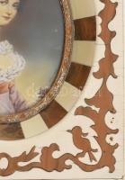 Lawrence jelzéssel: Ifjú hölgy miniatűr. Díszes, kopott, sérült keretben. Teljes méret: 15x12cm