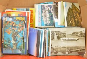 Egy nagy doboznyi MODERN külföldi képeslap és leporello / A big box of MODERN European and other town-view postcards and leporellos