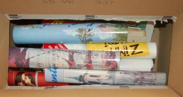 Múlt századi plakátok, újság, könyv és egyéb nyomtatványokból álló tétel