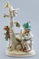Trombitás fiú, kézzel festett német porcelán figura. Sérült, m:20 cm